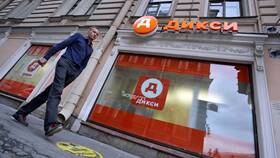 Сколько получают работники Дикси в Колеса даром
